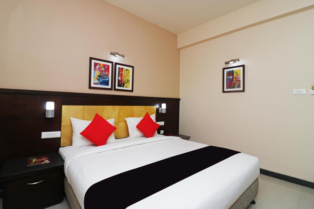 Capital O 40848 Hotel Mirabel Kupand Exteriér fotografie