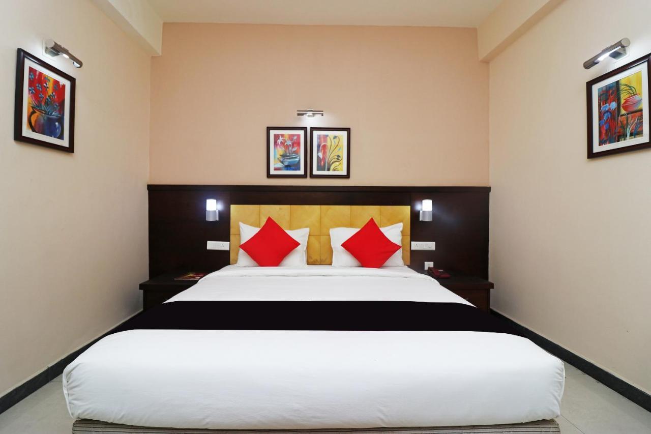 Capital O 40848 Hotel Mirabel Kupand Exteriér fotografie